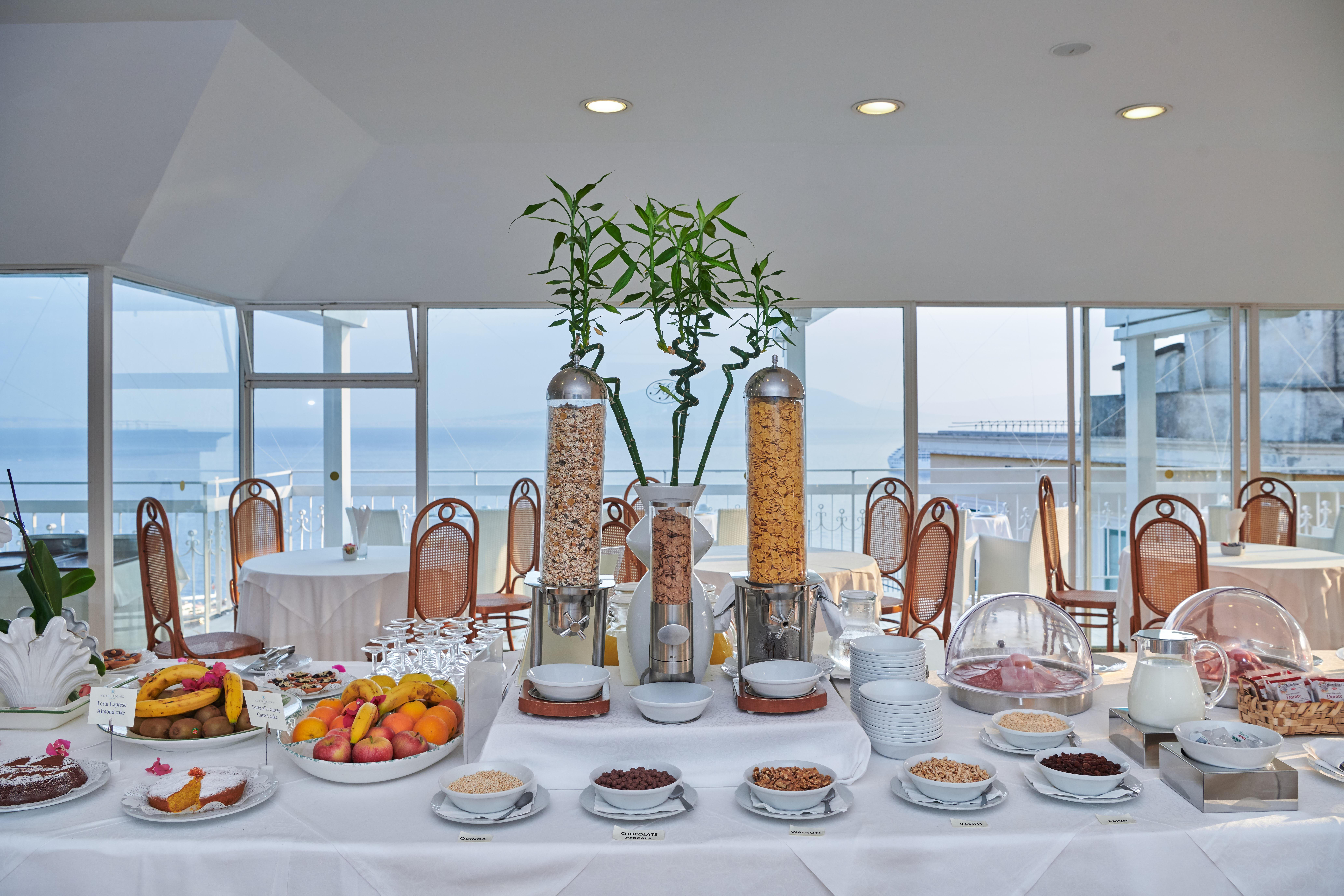 Boutique Hotel Regina Sorrento Bagian luar foto