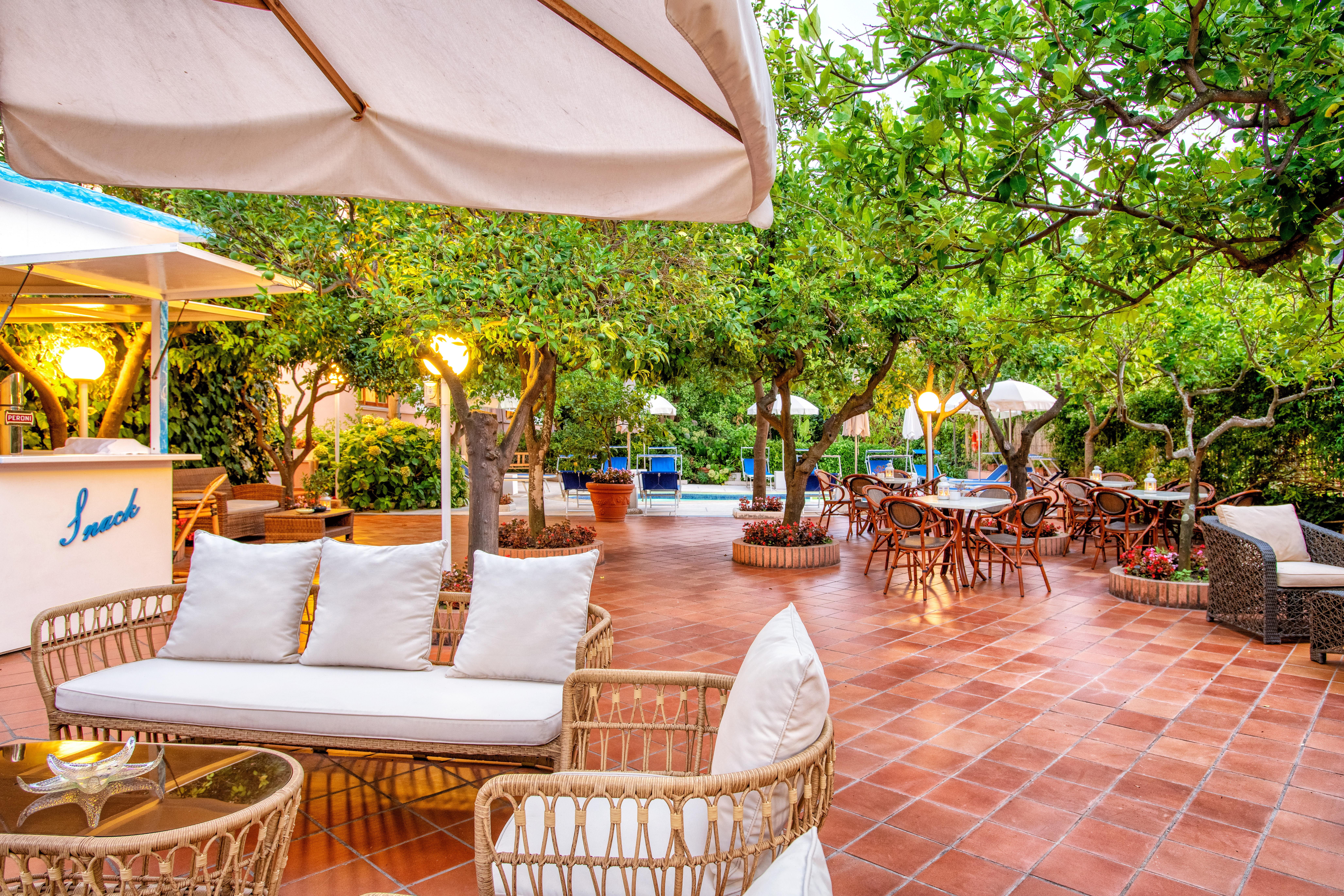 Boutique Hotel Regina Sorrento Bagian luar foto