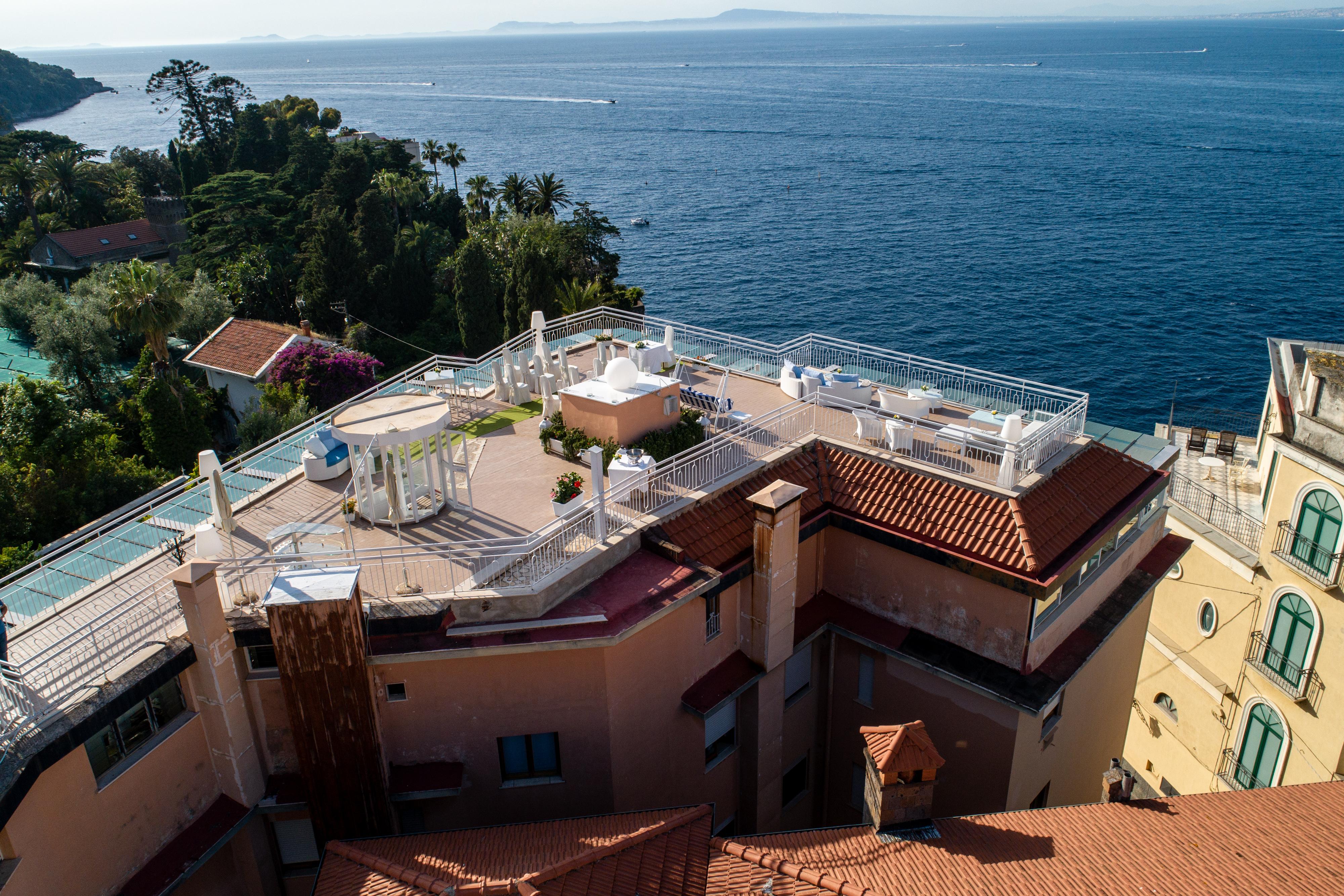 Boutique Hotel Regina Sorrento Bagian luar foto